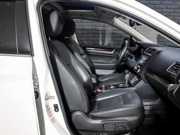 Subaru Legacy VI Рестайлинг с пробегом 2018 года, цена 2 260 000 рублей, 74830 км, седан, Автокод Объявления