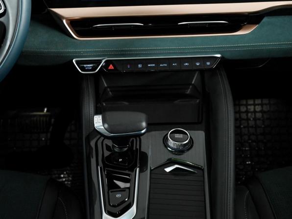 Geely Monjaro I с пробегом 2023 года, цена 3 585 000 рублей, 17738 км, внедорожник, Автокод Объявления