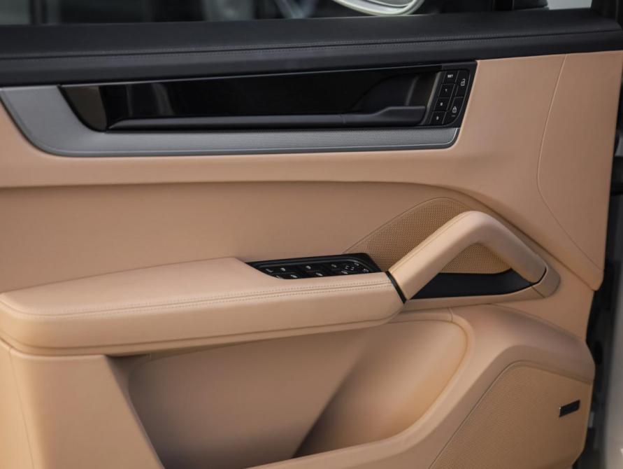 Porsche Cayenne III Рестайлинг Санкт-Петербург  - изображение 25
