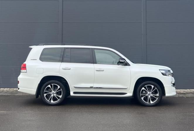 Toyota Land Cruiser 200 Series Рестайлинг 2 с пробегом 2020 года, цена 8 690 000 рублей, 86370 км, внедорожник, Автокод Объявления
