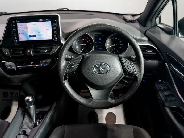 Toyota C-HR I Рестайлинг с пробегом 2019 года, цена 1 865 000 рублей, 94800 км, внедорожник, Автокод Объявления
