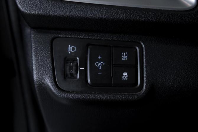 Hyundai Solaris II с пробегом 2019 года, цена 1 399 000 рублей, 111907 км, седан, Автокод Объявления