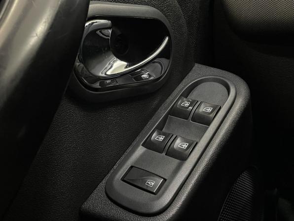 Renault Duster I Рестайлинг с пробегом 2015 года, цена 1 215 000 рублей, 174582 км, внедорожник, Автокод Объявления
