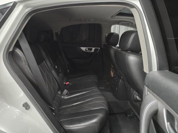 Infiniti QX70 с пробегом 2013 года, цена 1 750 000 рублей, 212000 км, внедорожник, Автокод Объявления