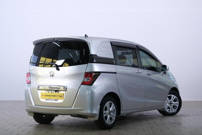 Honda Freed I с пробегом 2010 года, цена 1 159 000 рублей, 103280 км, компактвэн, Автокод Объявления