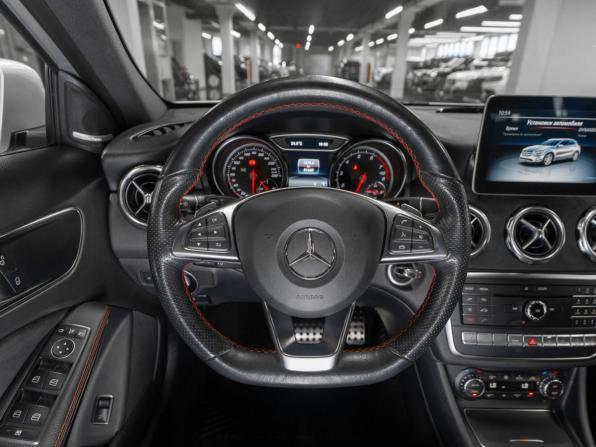 Mercedes-Benz GLA I (X156) Рестайлинг с пробегом 2018 года, цена 2 790 000 рублей, 81658 км, внедорожник, Автокод Объявления