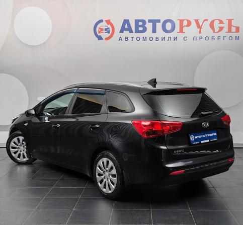 Kia Ceed II Рестайлинг с пробегом 2017 года, цена 1 144 000 рублей, 175600 км, универсал, Автокод Объявления