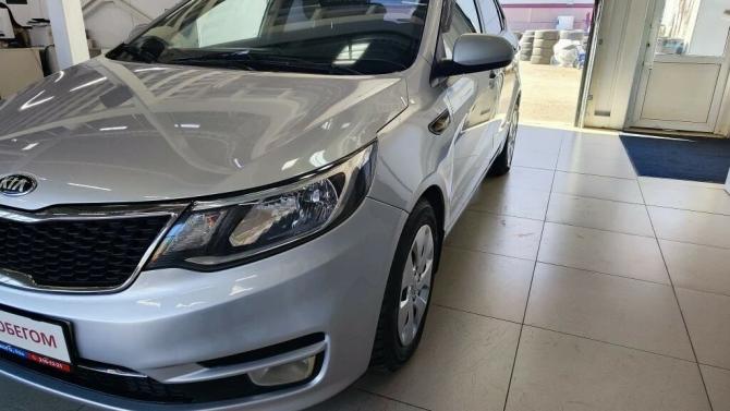 Kia Rio III Рестайлинг с пробегом 2017 года, цена 995 000 рублей, 125500 км, хэтчбек, Автокод Объявления