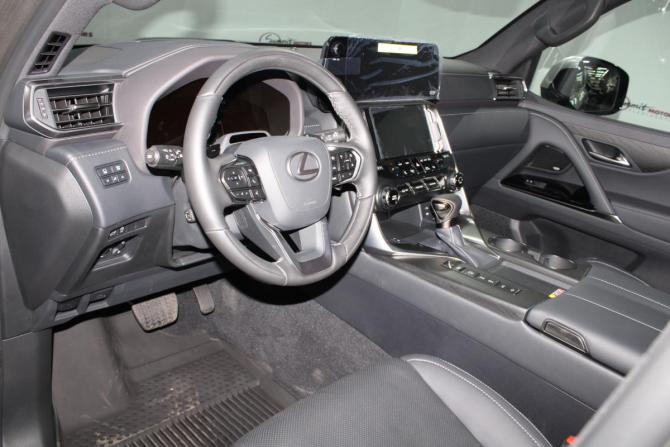 Lexus LX IV с пробегом 2026 года, цена 23 700 000 рублей, 38 км, внедорожник, Автокод Объявления