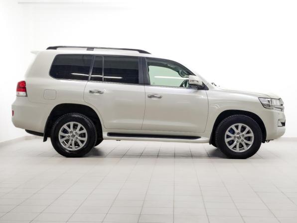Toyota Land Cruiser 200 Series Рестайлинг 2 с пробегом 2020 года, цена 7 120 000 рублей, 117750 км, внедорожник, Автокод Объявления