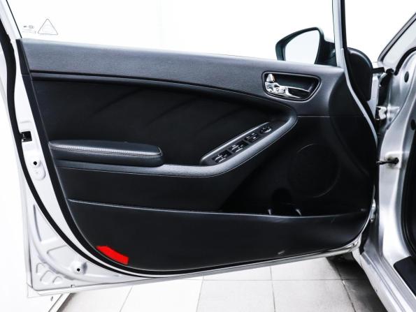 Kia Cerato III Рестайлинг (Classic) с пробегом 2017 года, цена 1 379 000 рублей, 70022 км, седан, Автокод Объявления