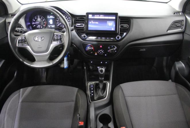 Hyundai Solaris II Рестайлинг с пробегом 2021 года, цена 1 680 000 рублей, 70508 км, седан, Автокод Объявления