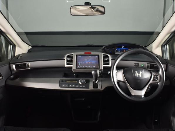Honda Freed I Рестайлинг с пробегом 2012 года, цена 949 995 рублей, 186895 км, компактвэн, Автокод Объявления