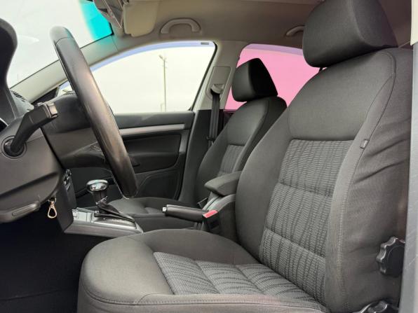 Skoda Octavia II (A5) Рестайлинг с пробегом 2010 года, цена 700 000 рублей, 235600 км, лифтбек, Автокод Объявления