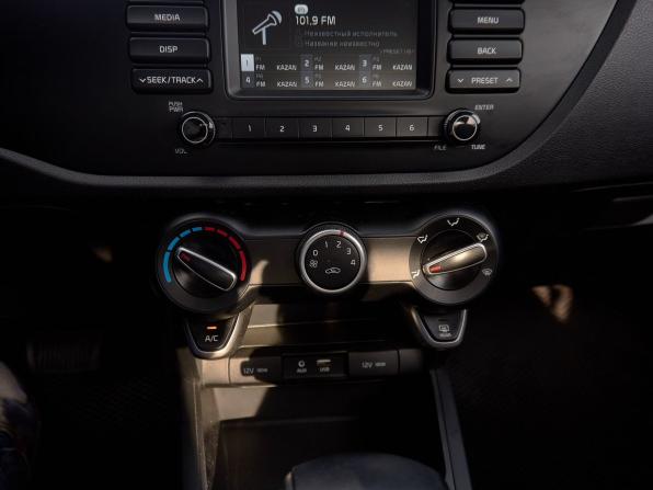 Kia Rio IV с пробегом 2019 года, цена 1 387 000 рублей, 76551 км, седан, Автокод Объявления