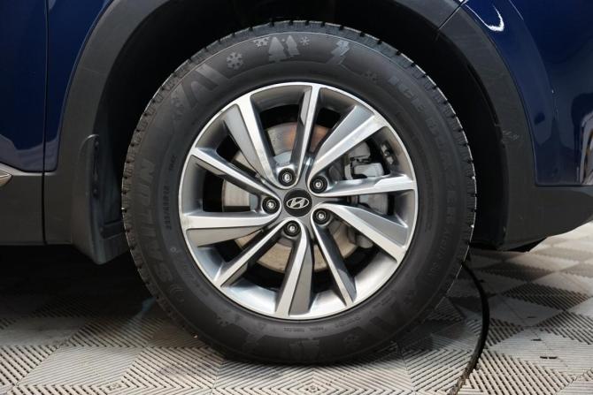 Hyundai Santa Fe IV с пробегом 2019 года, цена 3 099 000 рублей, 180750 км, внедорожник, Автокод Объявления