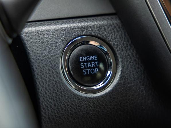 Toyota Camry VIII (XV70) с пробегом 2019 года, цена 2 798 000 рублей, 138482 км, седан, Автокод Объявления