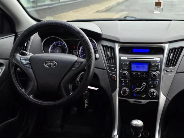 Hyundai Sonata VI (YF) с пробегом 2011 года, цена 715 000 рублей, 253990 км, седан, Автокод Объявления