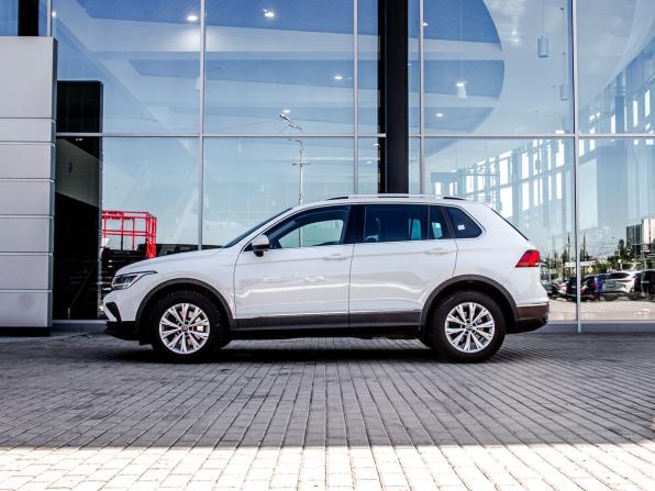 Volkswagen Tiguan II Рестайлинг с пробегом 2021 года, цена 3 450 000 рублей, 50780 км, внедорожник, Автокод Объявления