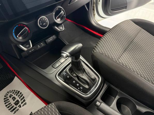 Kia Rio IV с пробегом 2018 года, цена 1 472 000 рублей, 78638 км, хэтчбек, Автокод Объявления