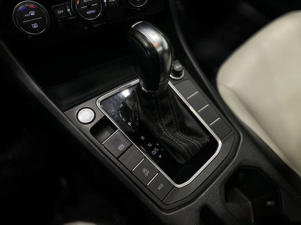 Volkswagen Jetta VII с пробегом 2019 года, цена 1 839 900 рублей, 157000 км, седан, Автокод Объявления