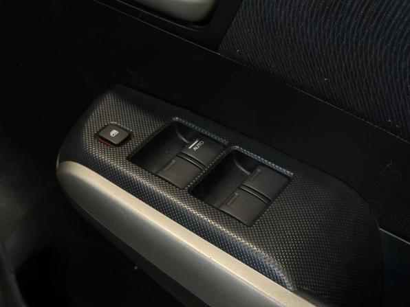 Honda Insight II Рестайлинг с пробегом 2012 года, цена 780 000 рублей, 214124 км, хэтчбек, Автокод Объявления