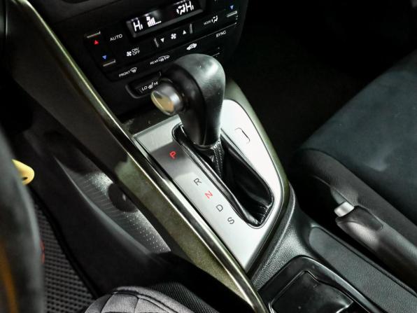 Honda Civic IX с пробегом 2012 года, цена 1 100 000 рублей, 233062 км, хэтчбек, Автокод Объявления