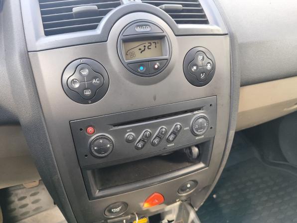 Renault Megane II Рестайлинг с пробегом 2006 года, цена 319 000 рублей, 307941 км, универсал, Автокод Объявления