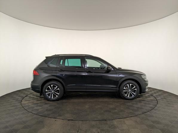 Volkswagen Tiguan II с пробегом 2019 года, цена 1 959 000 рублей, 181317 км, внедорожник, Автокод Объявления