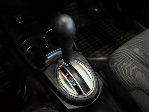 Honda Fit II с пробегом 2010 года, цена 890 000 рублей, 68861 км, хэтчбек, Автокод Объявления