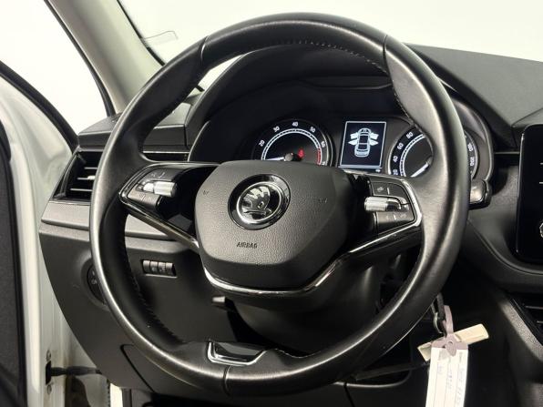 Skoda Rapid II с пробегом 2020 года, цена 1 650 000 рублей, 76322 км, лифтбек, Автокод Объявления