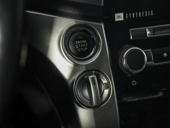 Toyota Land Cruiser 200 Series Рестайлинг 1 с пробегом 2013 года, цена 2 525 000 рублей, 667708 км, внедорожник, Автокод Объявления