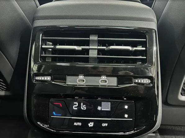 Новый Audi Q6 2026 года, цена 7 699 000 рублей, внедорожник, Автокод Объявления