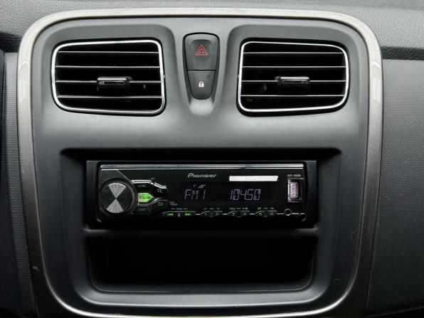 Renault Sandero II с пробегом 2016 года, цена 799 000 рублей, 176977 км, хэтчбек, Автокод Объявления