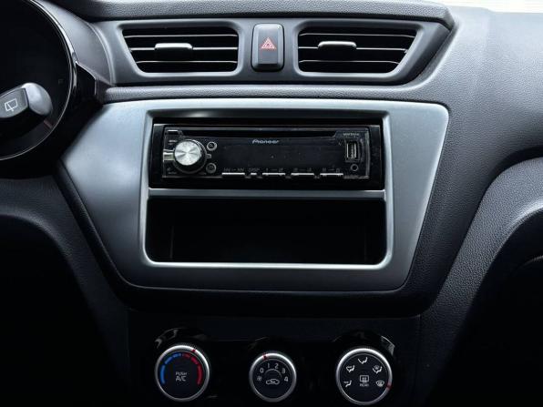 Kia Rio III Рестайлинг с пробегом 2015 года, цена 1 100 000 рублей, 104047 км, хэтчбек, Автокод Объявления