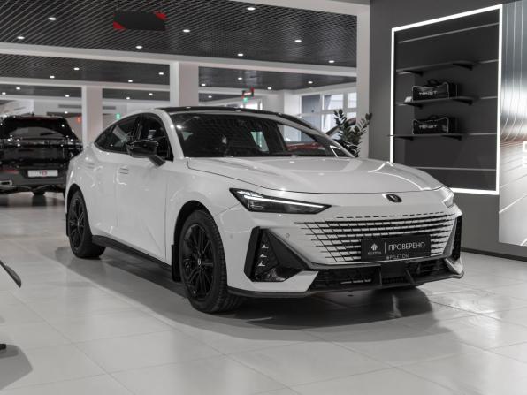 Changan UNI-V I с пробегом 2023 года, цена 2 050 000 рублей, 58519 км, лифтбек, Автокод Объявления