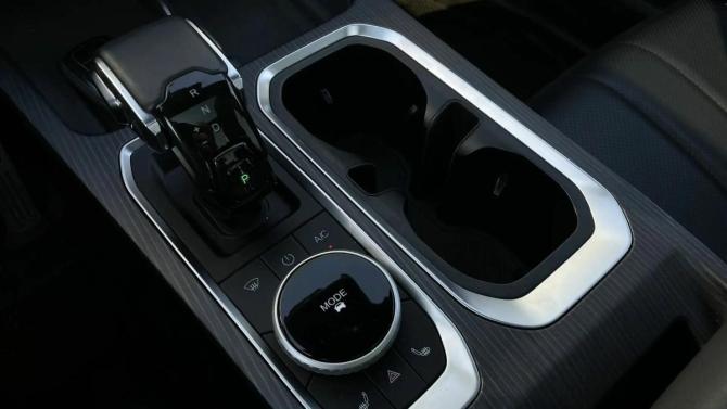 Jaecoo J7 I с пробегом 2024 года, цена 2 600 000 рублей, 20270 км, внедорожник, Автокод Объявления