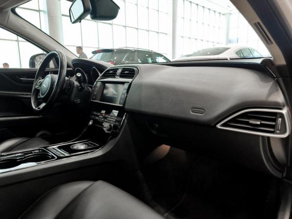 Jaguar XE I с пробегом 2016 года, цена 1 850 000 рублей, 88105 км, седан, Автокод Объявления