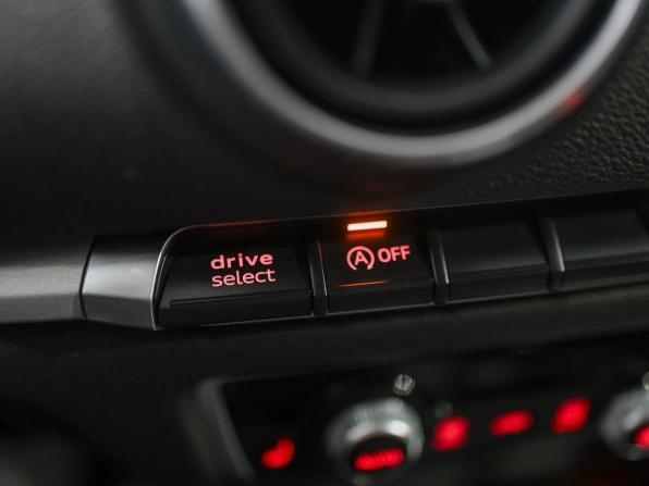 Audi A3 III (8V) с пробегом 2015 года, цена 1 590 000 рублей, 197510 км, седан, Автокод Объявления
