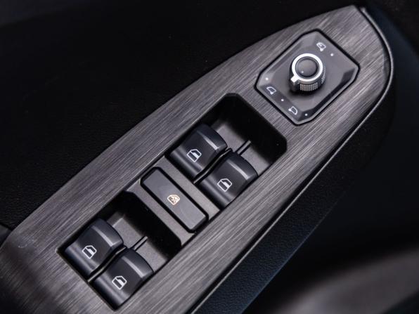 Haval Jolion I Рестайлинг с пробегом 2024 года, цена 2 068 000 рублей, 53749 км, внедорожник, Автокод Объявления
