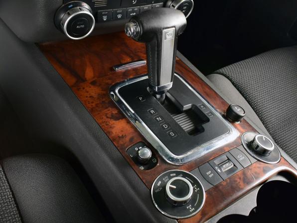 Volkswagen Touareg I Рестайлинг с пробегом 2008 года, цена 1 099 999 рублей, 356889 км, внедорожник, Автокод Объявления