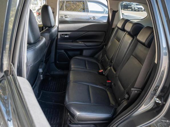 Mitsubishi Outlander II Рестайлинг с пробегом 2013 года, цена 1 250 000 рублей, 210232 км, внедорожник, Автокод Объявления