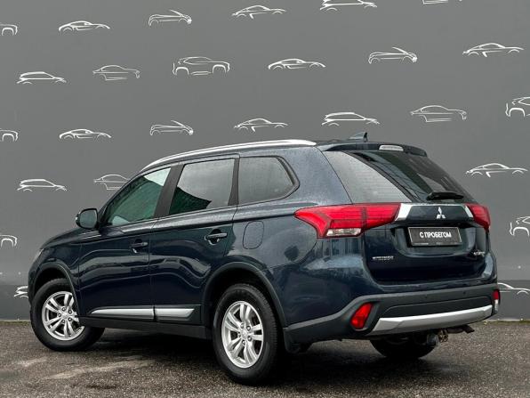 Mitsubishi Outlander III Рестайлинг 2 с пробегом 2017 года, цена 1 820 700 рублей, 156422 км, внедорожник, Автокод Объявления