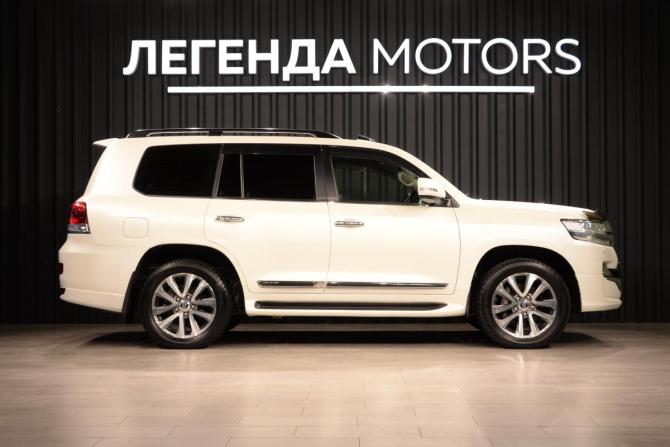 Toyota Land Cruiser 200 Series Рестайлинг 2 с пробегом 2018 года, цена 7 865 000 рублей, 62123 км, внедорожник, Автокод Объявления