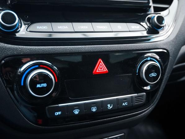 Hyundai Solaris II Рестайлинг с пробегом 2021 года, цена 1 590 000 рублей, 73000 км, седан, Автокод Объявления