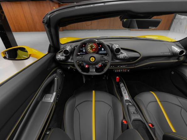 Ferrari F8 с пробегом 2023 года, цена 36 700 000 рублей, 100 км, родстер, Автокод Объявления