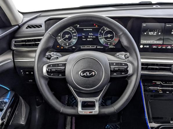 Kia K5 III с пробегом 2020 года, цена 2 630 000 рублей, 87431 км, седан, Автокод Объявления