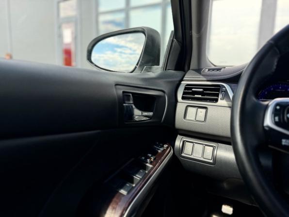 Toyota Camry VII (XV50) Рестайлинг с пробегом 2015 года, цена 2 199 000 рублей, 167800 км, седан, Автокод Объявления