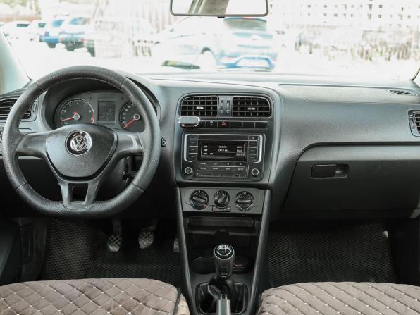 Volkswagen Polo V Рестайлинг с пробегом 2019 года, цена 850 000 рублей, 147418 км, седан, Автокод Объявления