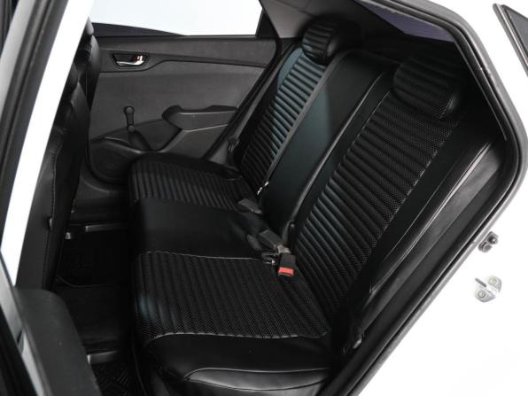 Hyundai Solaris II с пробегом 2018 года, цена 1 039 000 рублей, 147738 км, седан, Автокод Объявления